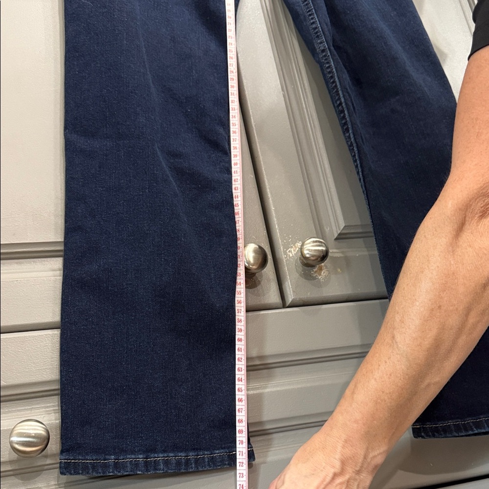 Hollister Dark Wash Straight Jeans - Picture 6 of 9